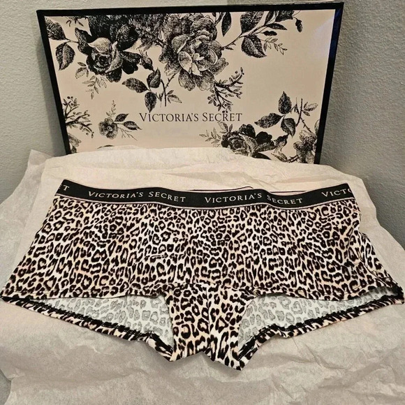 Victoria's Secret Boyshort Panties NWT Women's Medium Animal Print - Picture 8 of 8